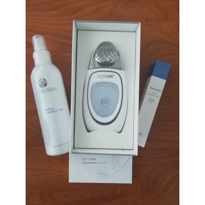 NuSkin ageLoc Edition Galvanic SPA II bílá + gely na pleť 24 x 4 ml