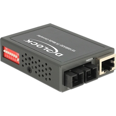 DeLock Медия конвертор 100Base-FX SC SM 1310 nm 30 km компактен