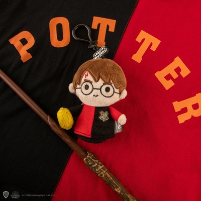 Přívěsek na klíče Cinereplicas Harry Potter Harry se zlatým vejcem 11 cm / plyšová