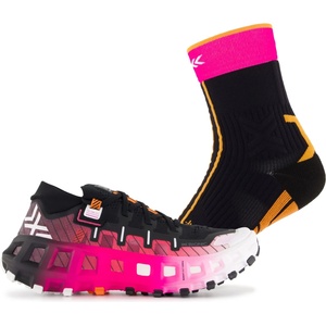 X-Bionic Маратонки X-Bionic Terraskin X00/C Trail running shoes - X Black / X White / Fluo Pink - размер 45 1/3 (EU) (023-2262-0124)