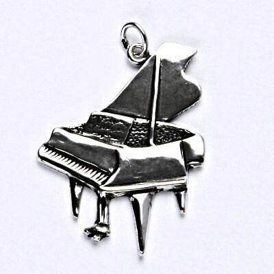 Čištín Stříbrný přívěsek s patinou, klavír, piano P 231
