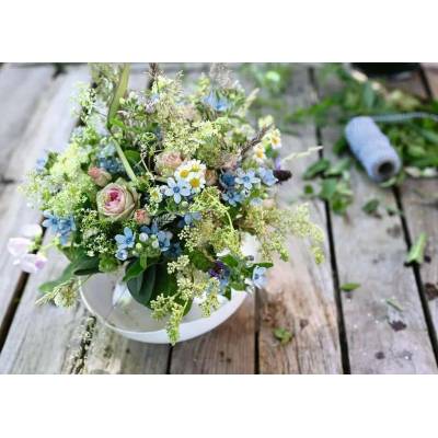 Ravensburger - Puzzle Summer Meadow Bouquet With Sky Blue Southern Star - 1 000 piese