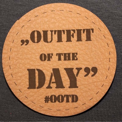 Štítok - Outfit of the day Materiál/farba: Biela koženka