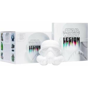 Star Wars: Stormtrooper Helmet and Book Set (ISBN: 9781803362229)