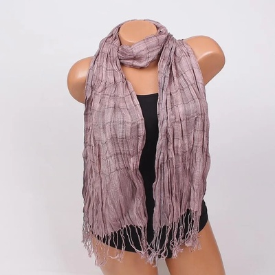 Пастелно виолетов шал с ресни