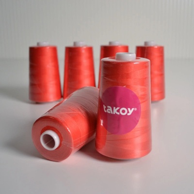 Takoy Overlock / coverlock polyesterová nit TKY 5000 barva červená