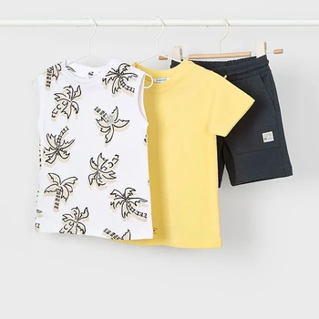 Mayoral Комплект трико жълта тениска, бял потник с палми и къси панталони графит за мини момче Майорал