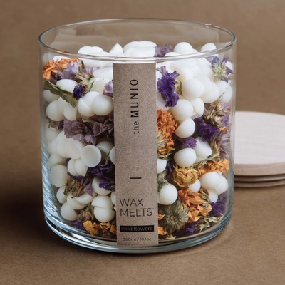 The Munio Wild Flowers vosk do aromalampy 300 ml