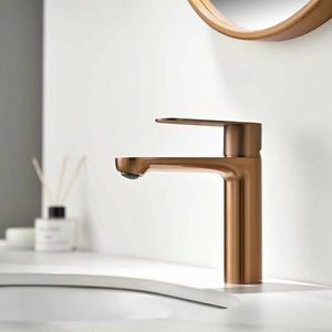 Inter Ceramic Едноръкохватков смесител за умивалник Inter Ceramic Verona, матово розово злато (111320 BRUSH ROSE GOLD)