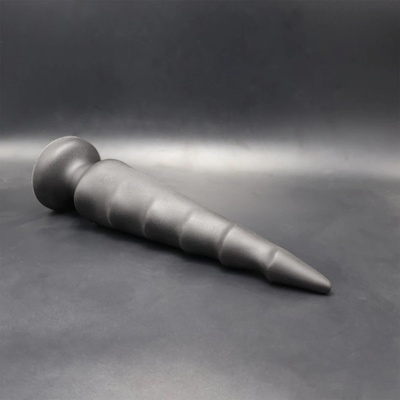 Topped Toys Spike 105 Obsidian prémiové silikonové dildo 38 x 8,4 cm