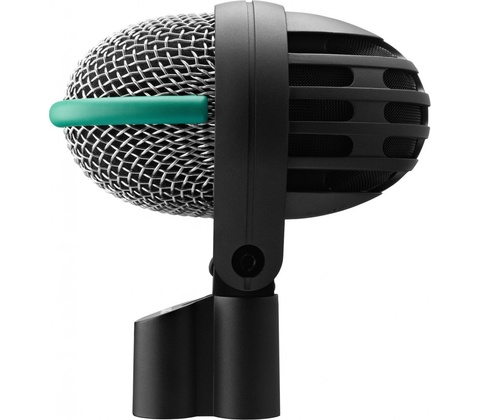 AKG D112