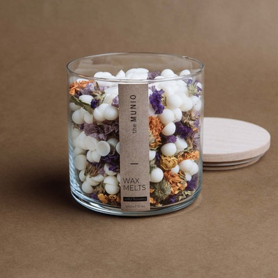 The Munio Wild Flowers vosk do aromalampy 300 ml