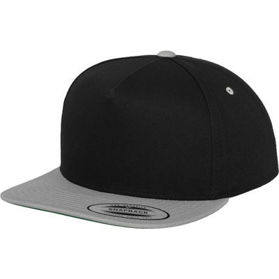 Urban Classics Шапка с козирка в черно Classic 5 Panel SnapbackUB-6007T-00286 - Черен, размер one size