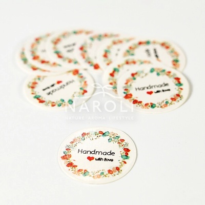 Visačky okrúhle, folklór – Handmade with love, 10 ks biela