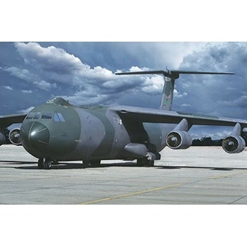 Roden Lockheed C-141B Starlifter 1:144