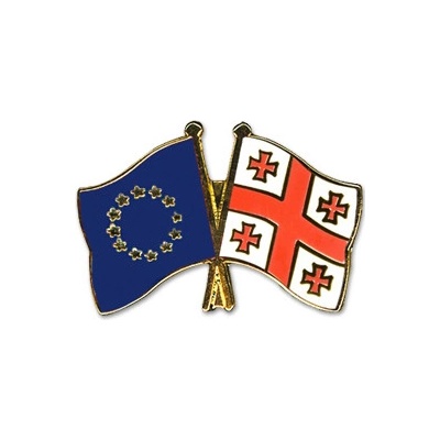 Odznak (pins) 22mm vlajka EÚ + Gruzínsko - farebný