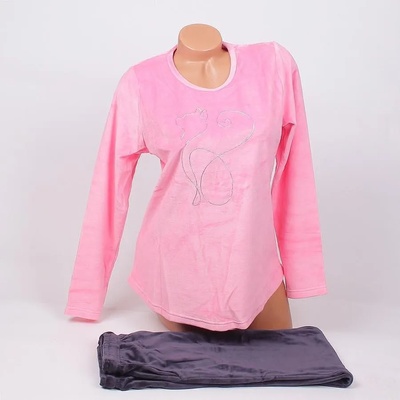 Плюшена пижама в розово и графитено с котка