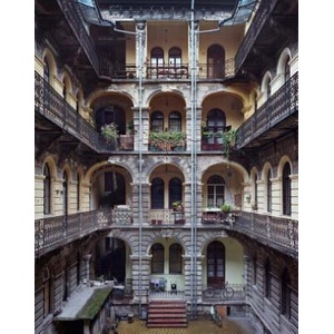 Yves Marchand/Romain Meffre: Budapest Courtyards | Yves Marchand, Romain Meffre (2023)