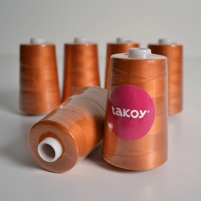 Takoy Overlock / coverlock polyesterová nit TKY 5000 barva skořicová