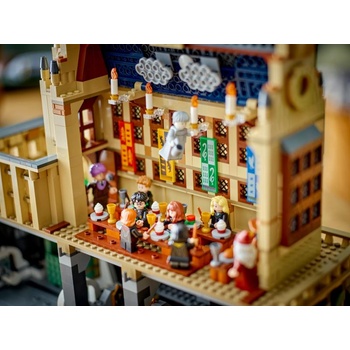 Image 1 of LEGO® Harry Potter™ - Hogwarts Castle: The Great Hall (76435)