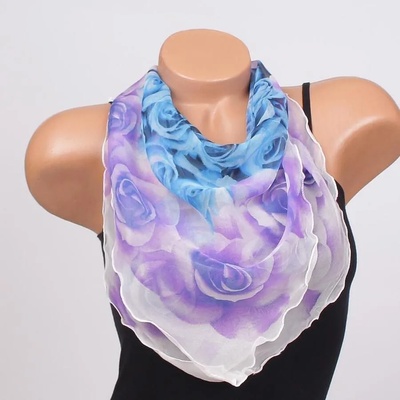 Копринено фишу с рози в лилаво и синьо