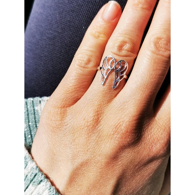 Дамски сребърен пръстен " Закрила" (ДСП1)