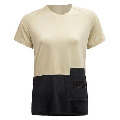 FT WOMEN'S HORIZON POCKET SHORT SLEEVE SAND/BLACK