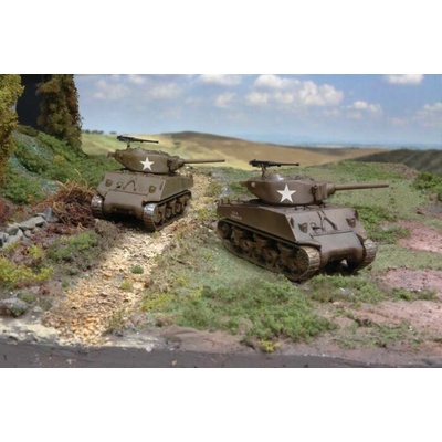 Italeri WARGAMES M4A3E2 Jumbo 2ks 1:72