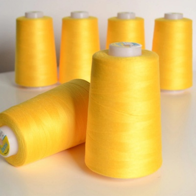 Overlock/coverlock polyesterová niť NTF 5000 farba žltá