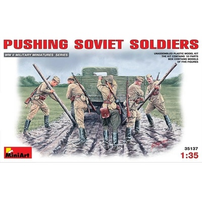 MiniArt Pushing Soviet Soldiers 1:35