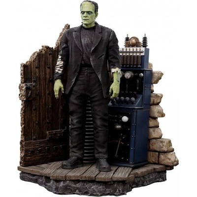 Iron Studios Universal Monsters Frankensteins Monster Deluxe