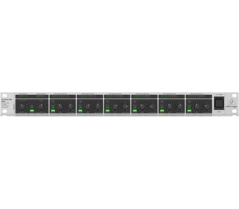 Behringer MX882 V2
