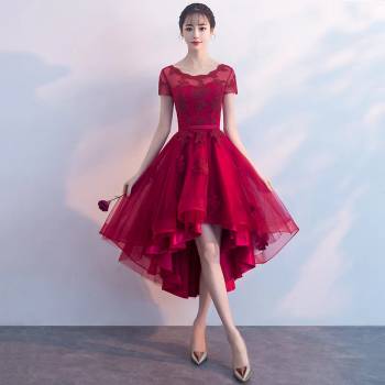 Елегантна дантелена, асиметрична рокля, цвят бордо