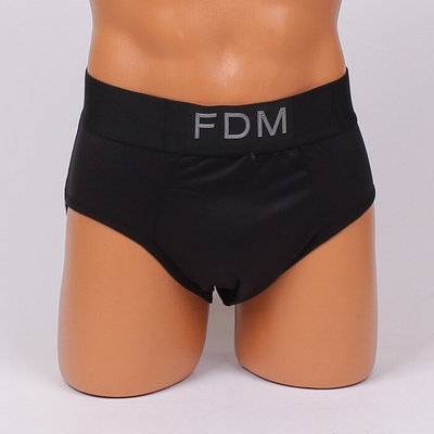 Макси слип в черен цвят с външен ластик и надпис