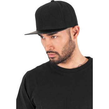 Urban Classics Шапка с козирка в черно Carbon Snapback UB-6089CA-00652 - Черен, размер one size