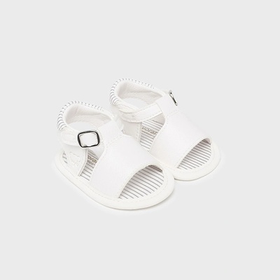 Mayoral Декоративни сандали за новородено момче в бяло Майорал