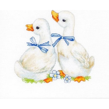 Luca-S Гъски в реката - гоблен със схема b1140
