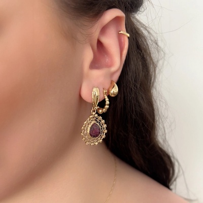 Lillian Vassago Exkluzivní zlaté náušnice s rubínem, zapínání omega LLV22-GER301ST