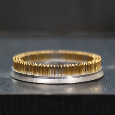 HANATABA Aranžovací napichovací ježek Kenzan Ring 12 cm, stříbrná barva, kov, plast