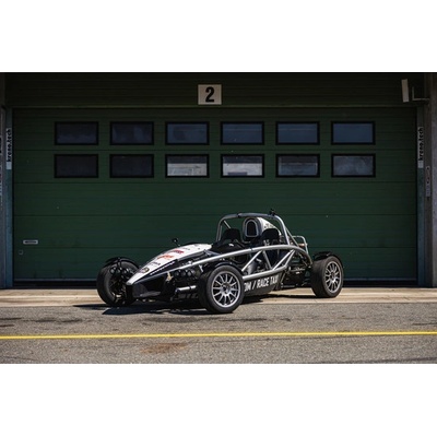 Jízda v Ariel Atom na okruhu