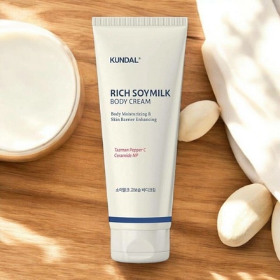 KUNDAL RICH SOYMILK BODY WASH MELLOW VANILLA Vyživující sprchový gel se sójovým mlékem 500 ml