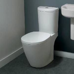 Ideal Standard Тоалетна чиния с тънък капак с плавно затваряне и казанче Arc Ideal Standard Connect Aquablade (E042901+E786101+E772401)