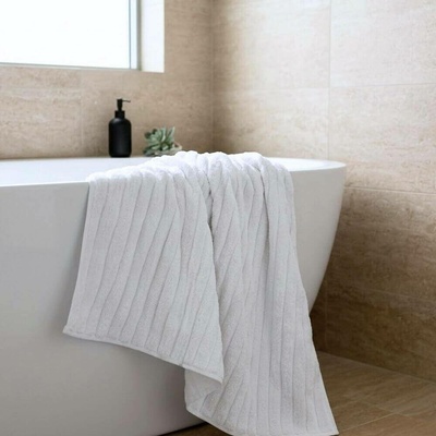 N-Medical osuška Beauty Organic 70 x 140 cm bílá