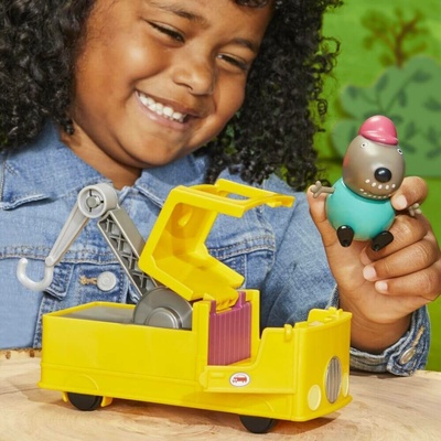 Hasbro Swinka Peppa Nákladní auto Dědeček Psa s tažným zařízením F9519
