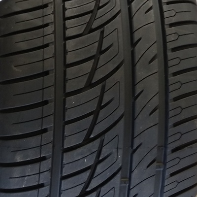 Delinte DS8 245/35 R20 95W