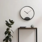 Sentio Стенен часовник Small Lines