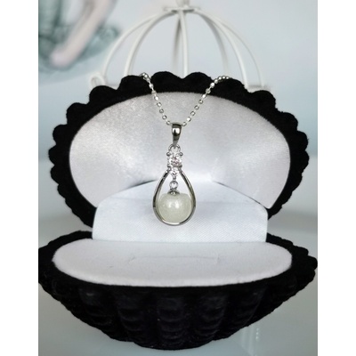 Meganflo Нежен сребърен медальон с перла