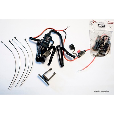 BIKETEC motocyklová dvojitá zásuvka USB X2 s pojistkou montáž na rovný povrch (kapotáž, kufr) nebo na řídítka - vyžaduje adaptér BTMUS28 (EL)