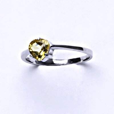 Čištín stříbrný přírodní citrín pálený srdíčko,prstýnek ze stříbra T 1362