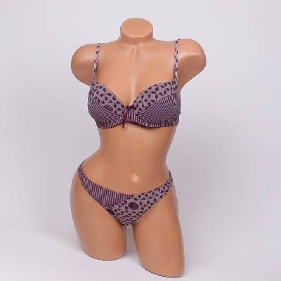 Стилен сутиен и прашка в лилав цвят с райета и цветя - чашка С